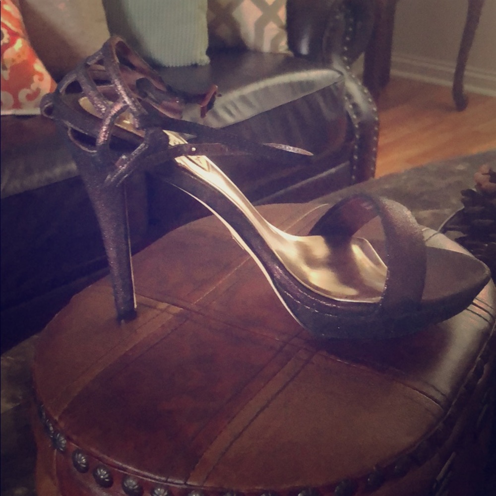Badgley Mischka Bronze Viveka size 8.5